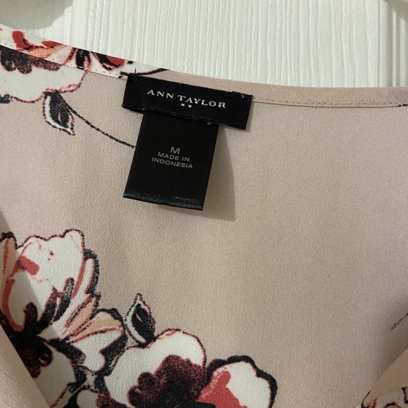 Ann Taylor floral button down shirt - Picture 3 of 3